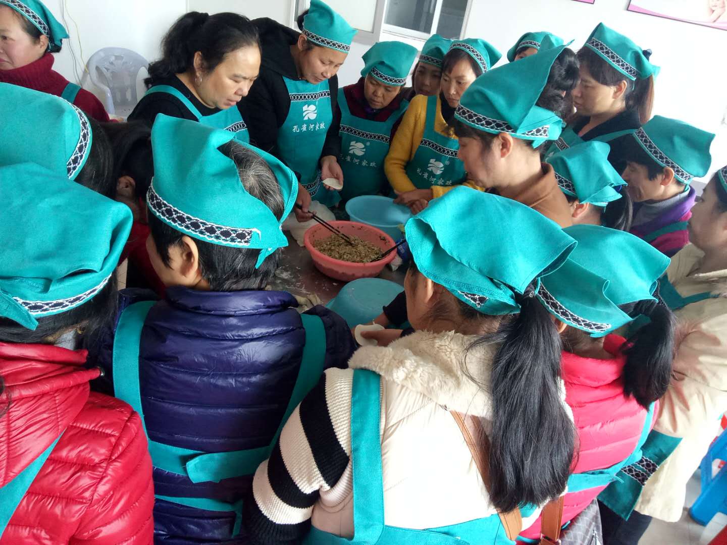 特色面點培訓(xùn)激情高 孔雀河好保姆好月嫂